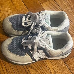 Girls sneakers